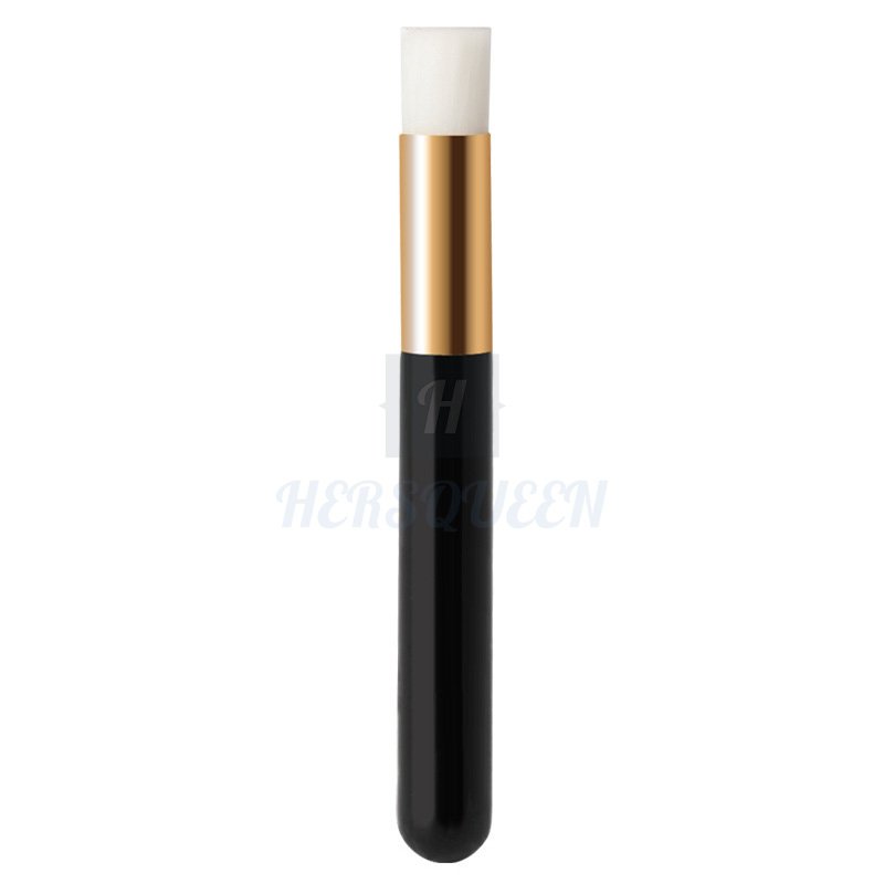 eyelash cleaning brush
